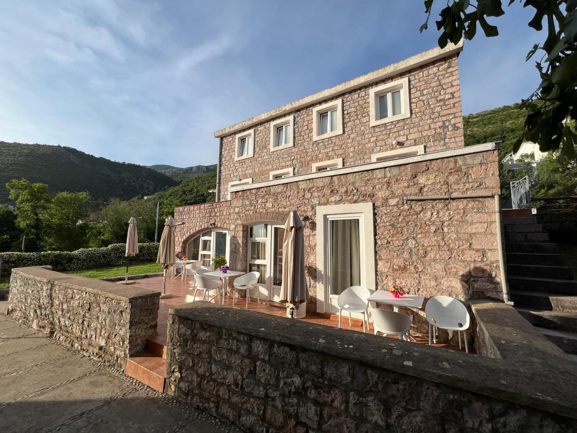 Apartments Pavlovic Petrovac Luaran gambar