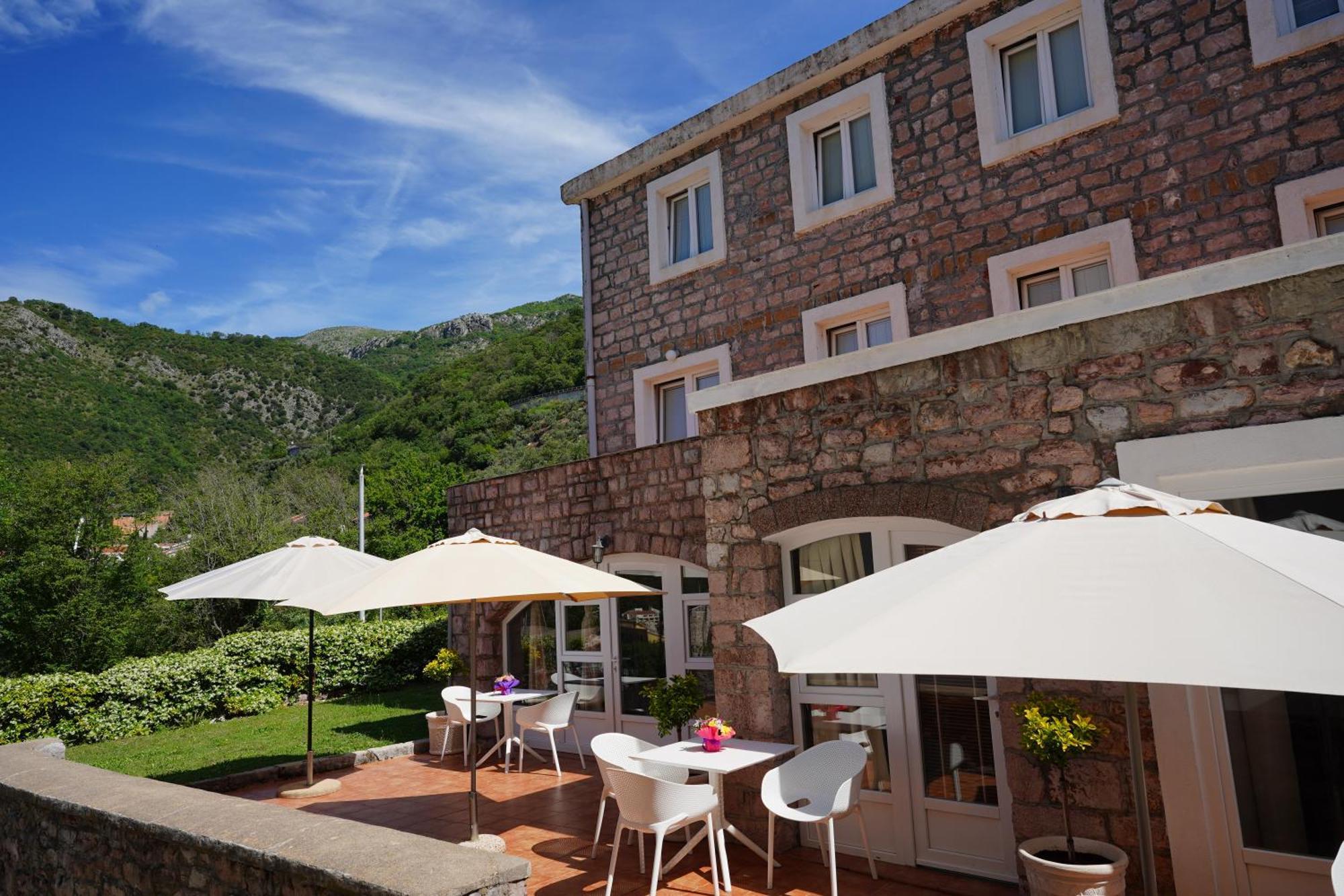 Apartments Pavlovic Petrovac Luaran gambar