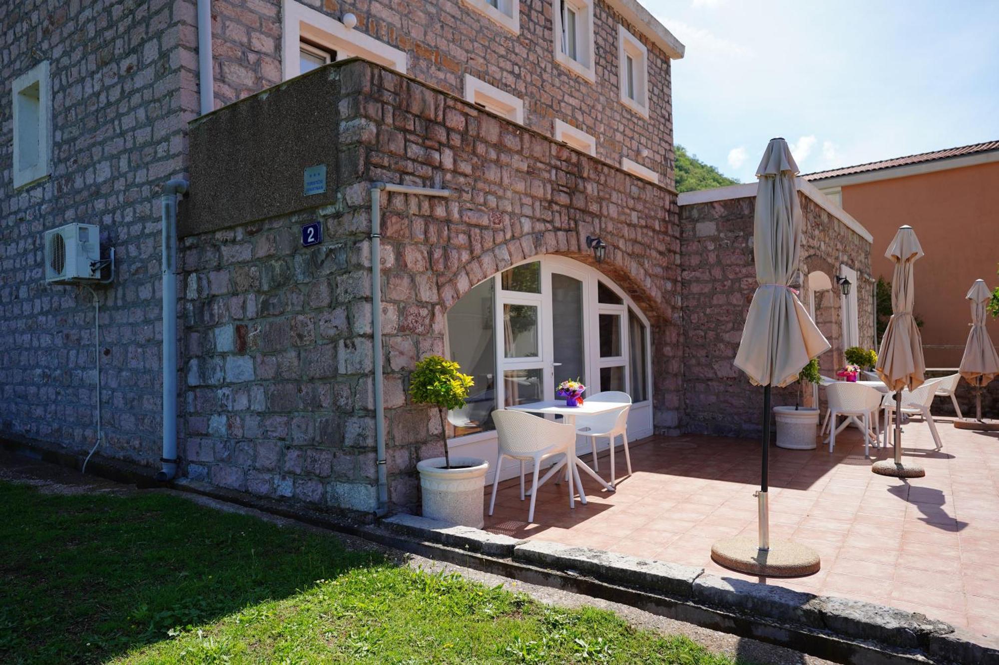 Apartments Pavlovic Petrovac Luaran gambar