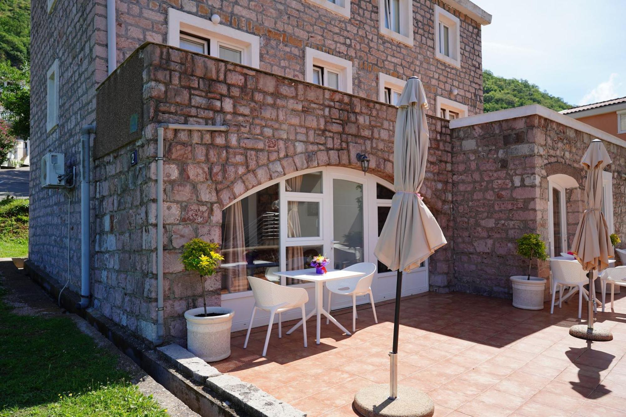 Apartments Pavlovic Petrovac Luaran gambar