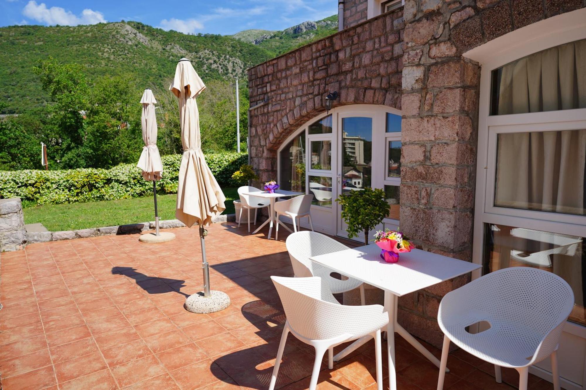 Apartments Pavlovic Petrovac Luaran gambar