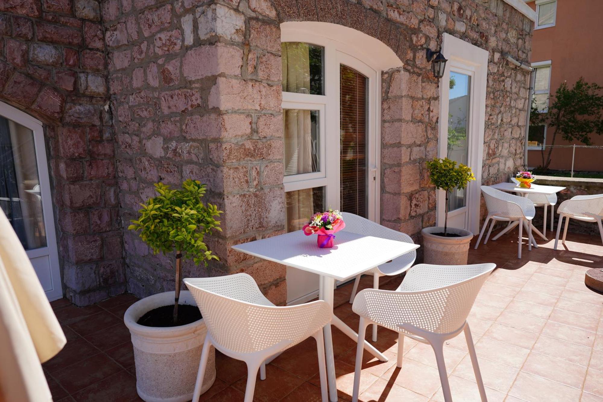 Apartments Pavlovic Petrovac Luaran gambar