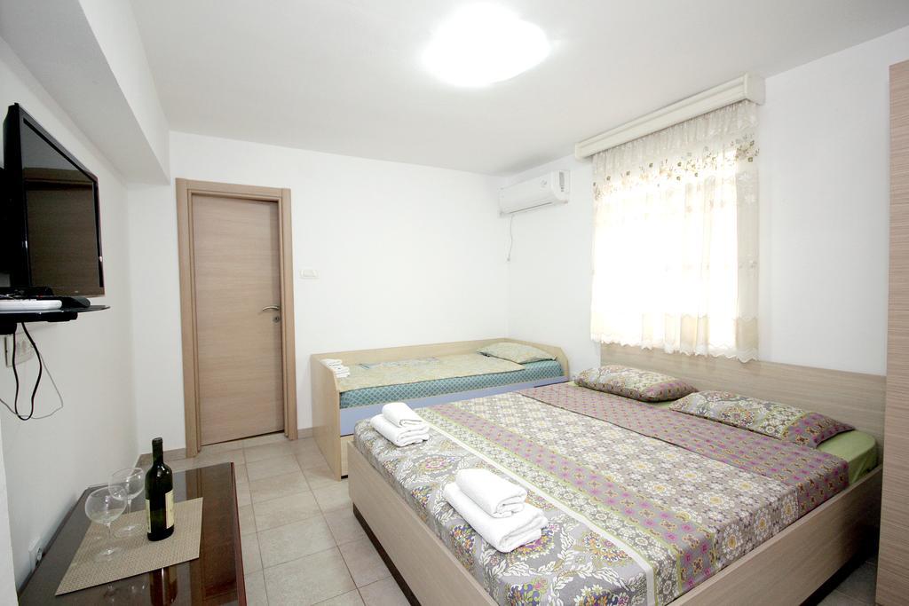Apartments Pavlovic Petrovac Luaran gambar