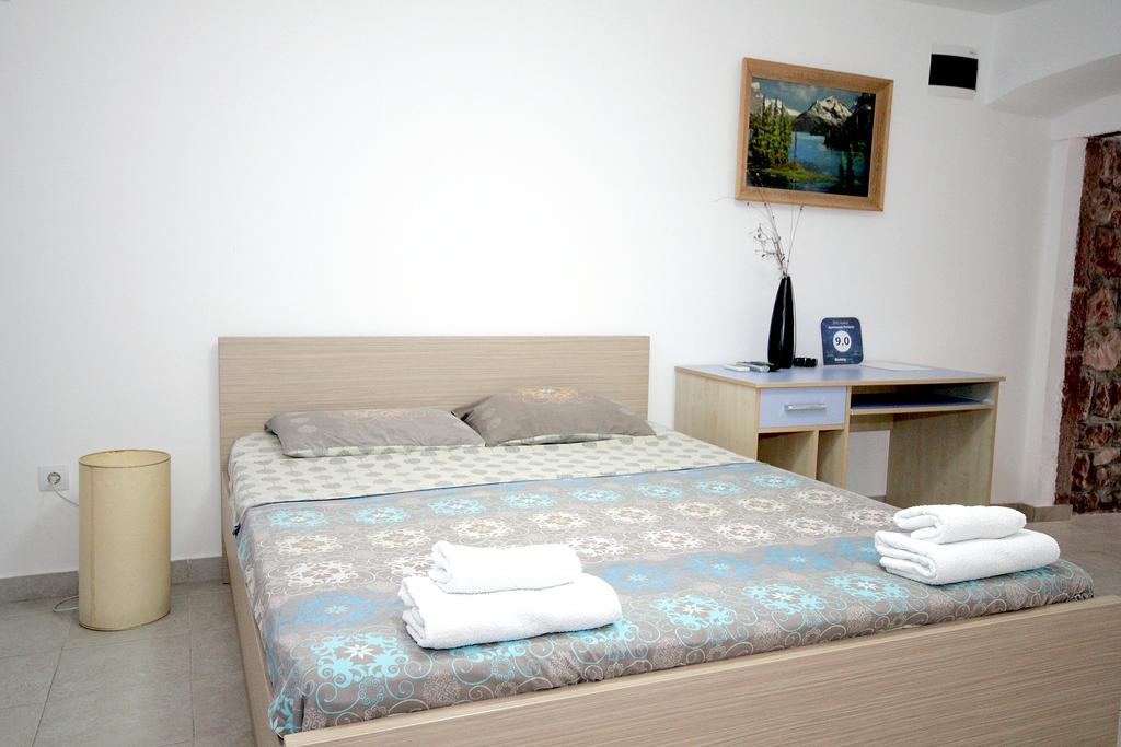 Apartments Pavlovic Petrovac Luaran gambar